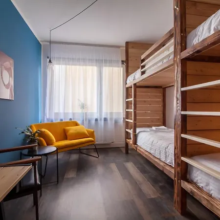 Zentrales 130 Qm Design-appartement Mit Extras Apartman